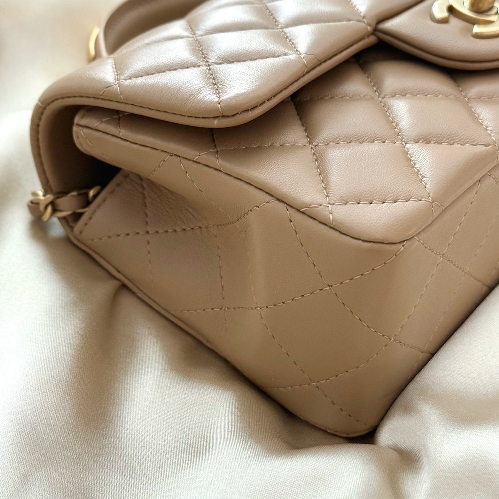 Authentic Chanel Mini Flap with Top Handle – Beige Lambskin & Gold Hardware NIB - Picture 7 of 12